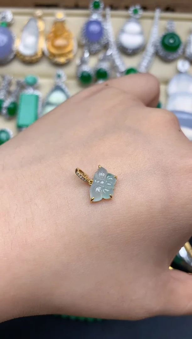 颈饰18K金镶嵌翡翠113-中国好珍宝