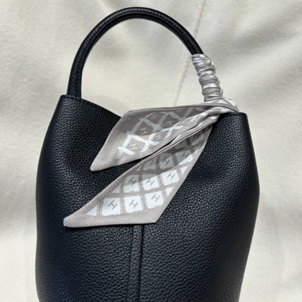 多肉宝贝牛皮荔枝纹高级感水桶包包DKBB1771