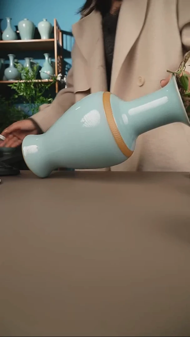 天青跳刀观音   瓶