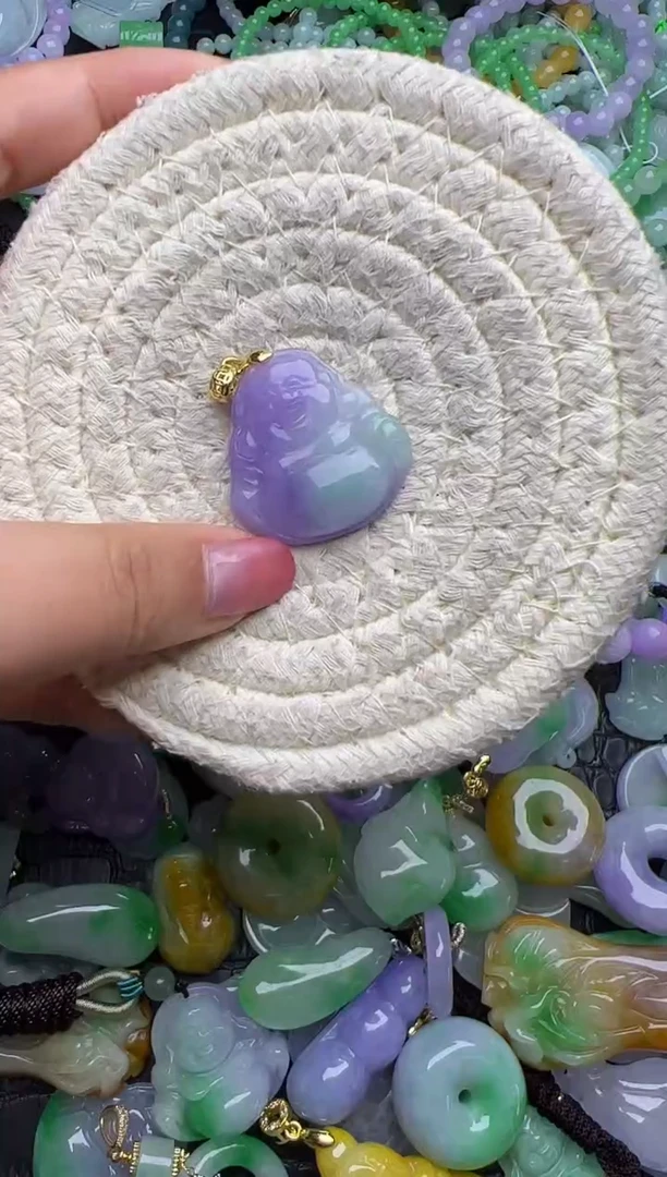 颈饰未镶嵌翡翠天然缅甸翡翠吊坠