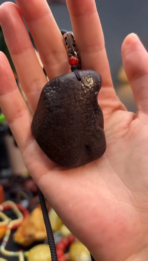 琥珀颈饰未镶嵌吊坠