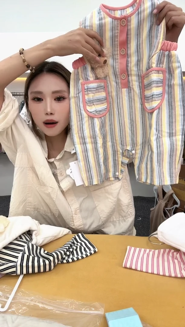 美拉德红色连体000