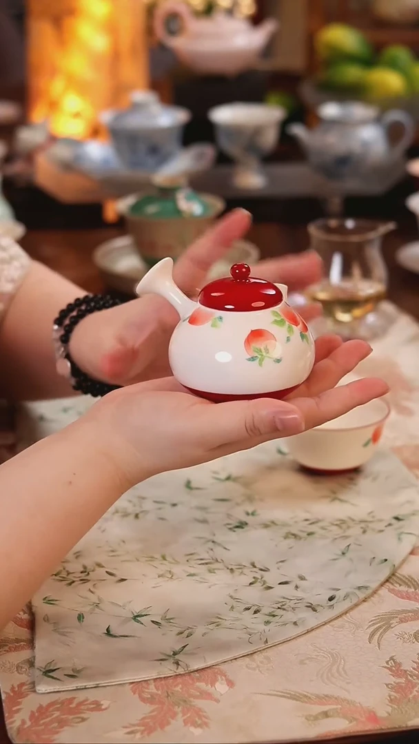 瑞桃映春  哈哈哈哈哈