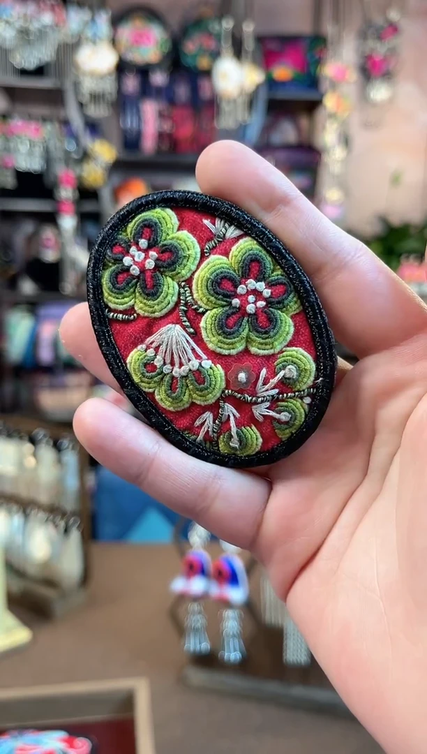 织绣民族风手工非遗老绣饰品633