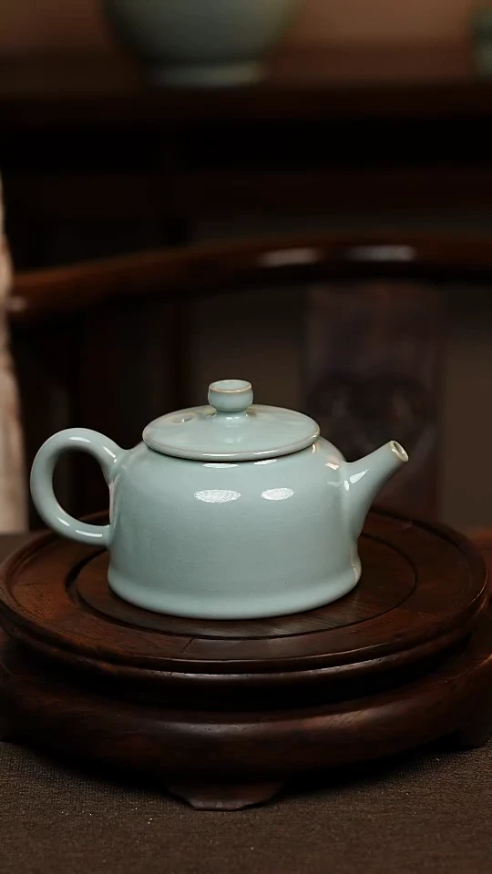 瓷片天青色德钟壶200ml 精装