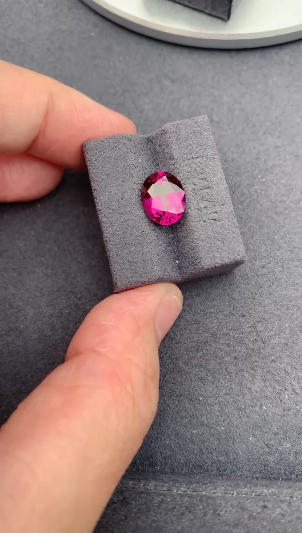 未镶嵌裸石石榴石3ct 紫牙乌定制 BA