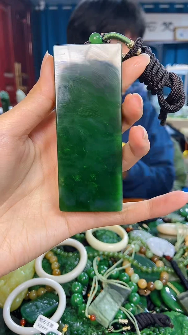 未镶嵌和田玉挂件1