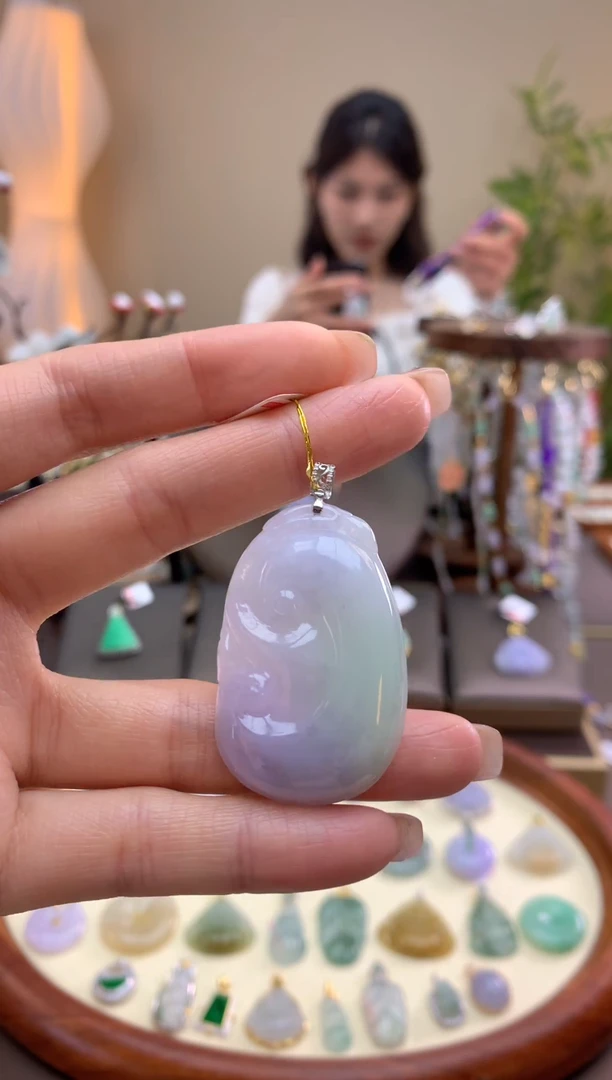 【闪购商品】翡翠颈饰18K金镶嵌如意