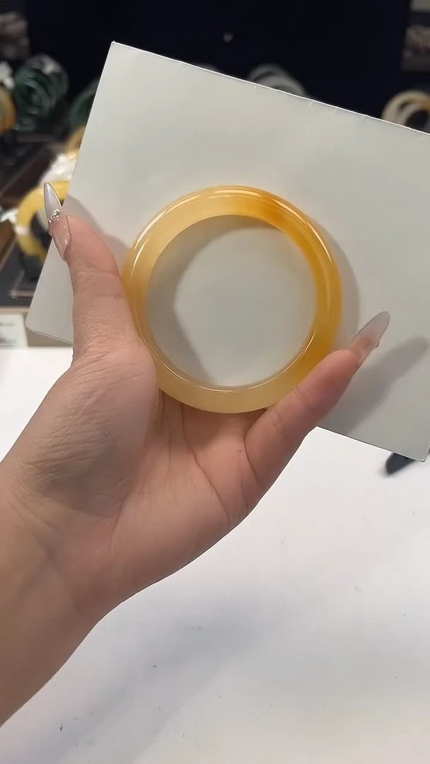 未镶嵌石英质玉（黄龙玉）手镯58圈口022