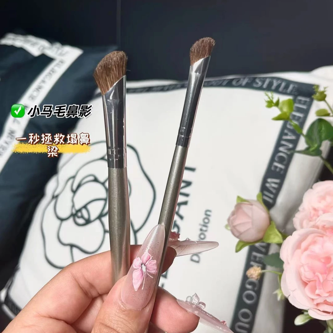 沧州化妆刷银色新款眼部修容提亮尖头超软化妆鼻影刷刀锋刷极细刷