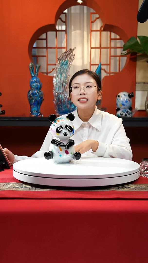 手工艺品琉璃大熊猫
