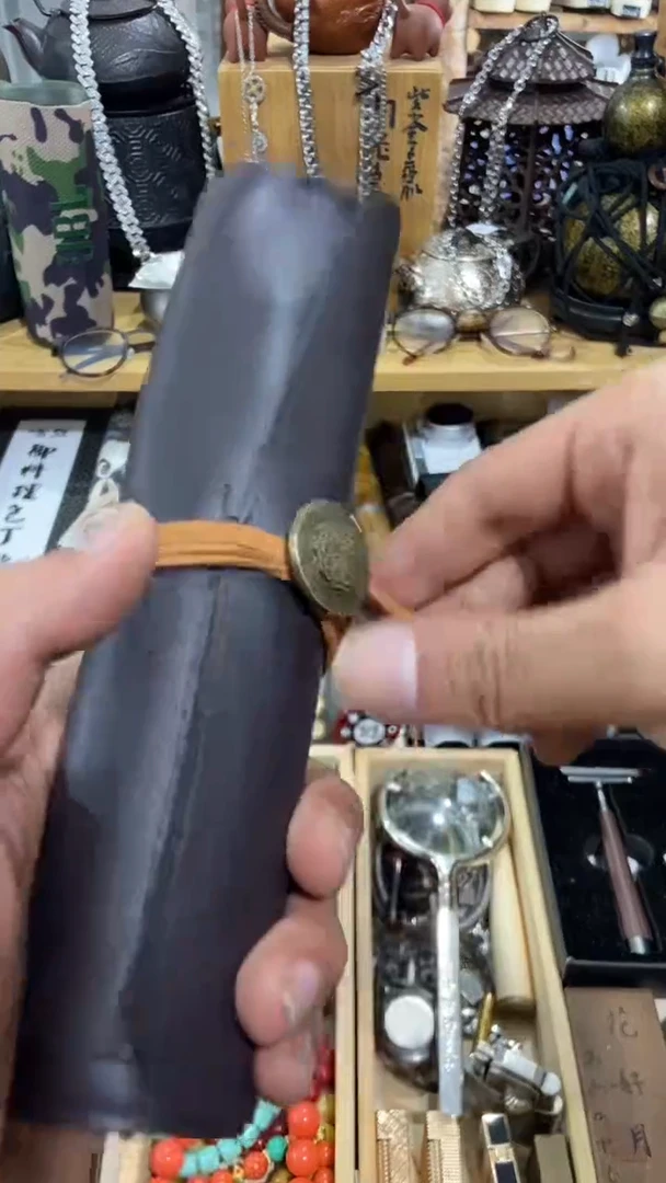 瓷片闪购商品  如图所示