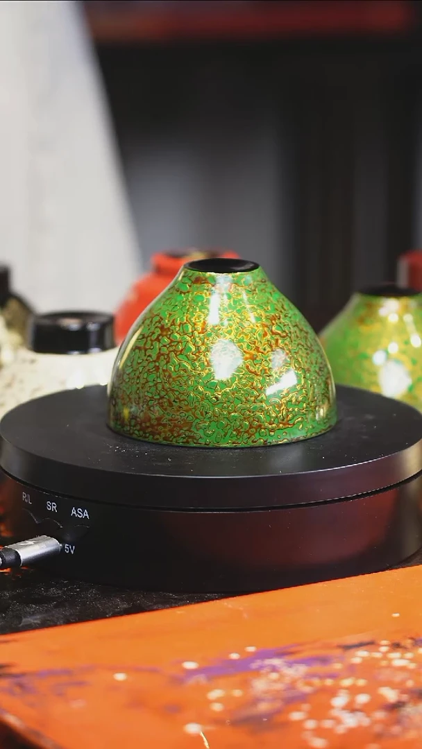 大漆绿金工艺鸡心杯