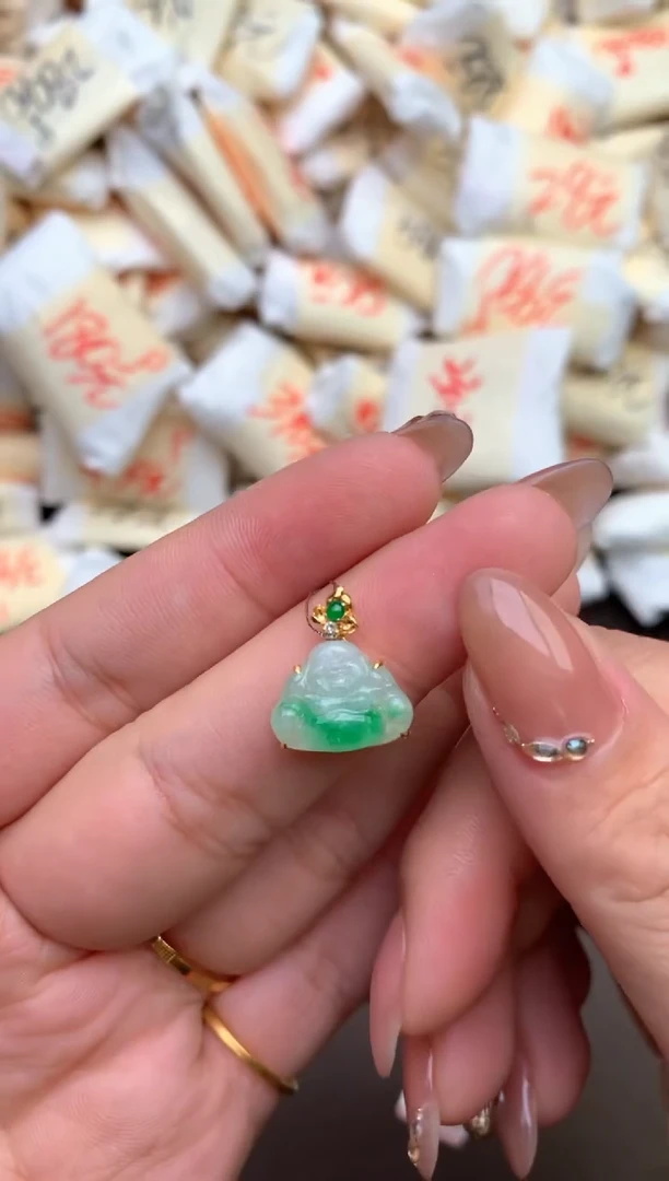 【闪购商品】翡翠挂件18K金镶嵌— 