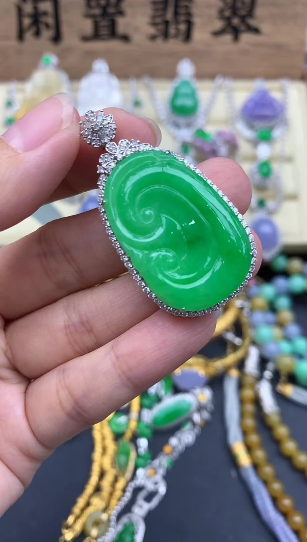 翡翠18K金镶嵌颈饰685-春日珠宝