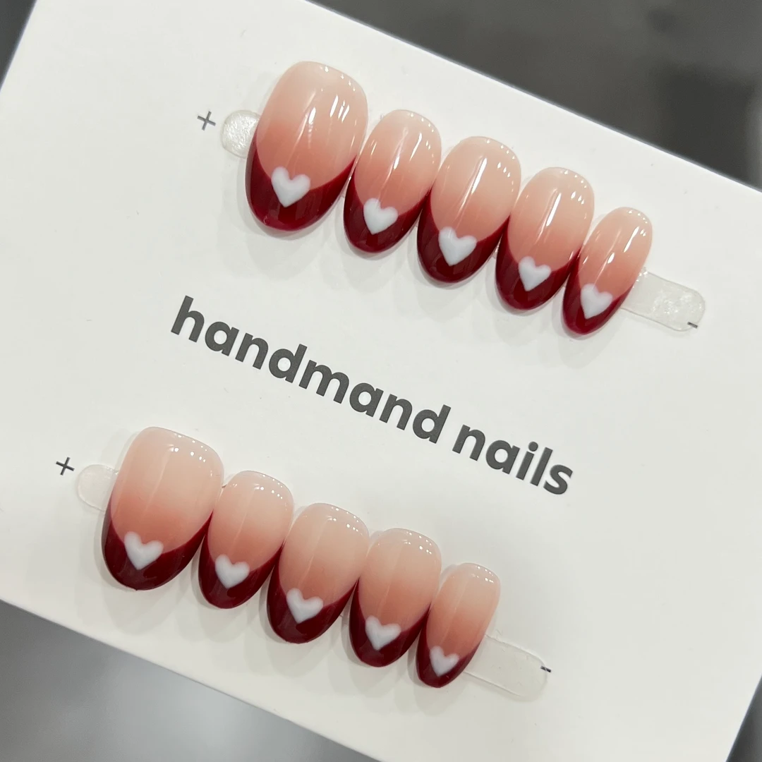 【指尖心跃】新款纯手工手绘法式爱心穿戴甲简约小众高级感美甲