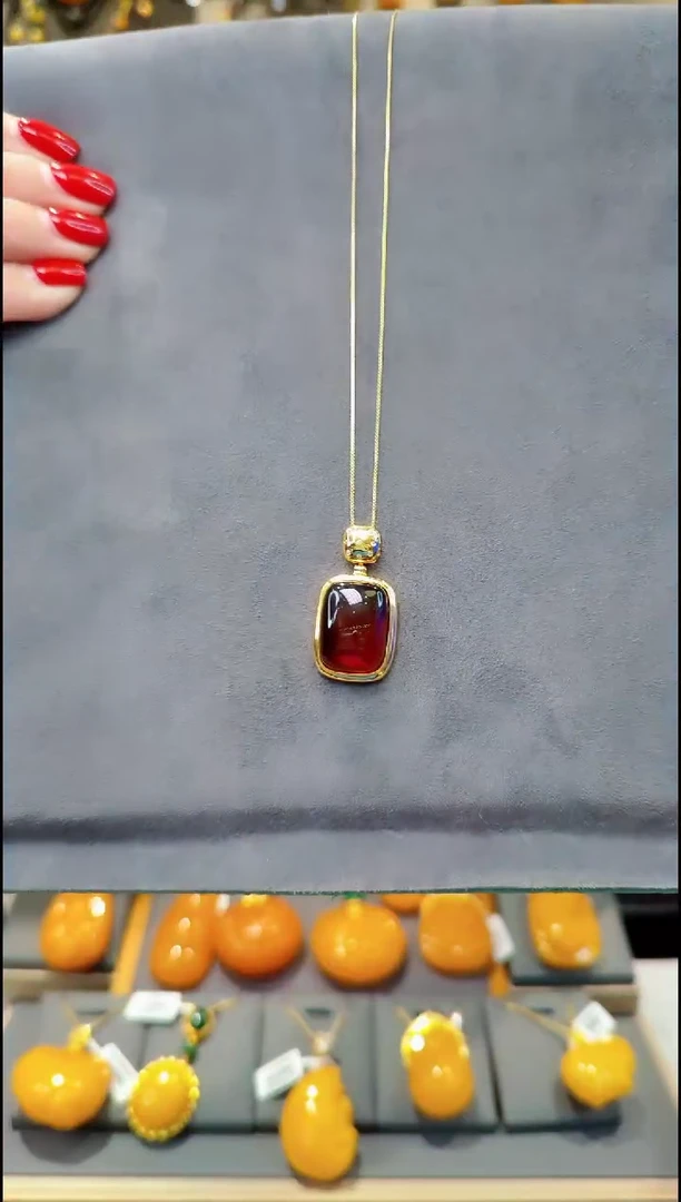 【闪购商品】血珀吊坠(赠链)银S925镀金镶嵌H235琥珀吊坠
