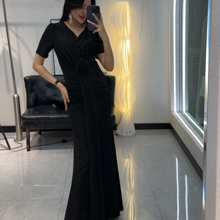 2025黑色花朵婚礼必备显瘦气质拖地礼服长裙子