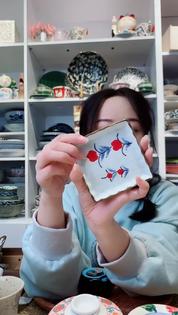 陶瓷日本进口红果方形蘸料小蝶