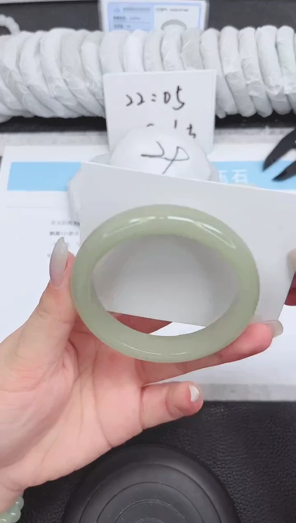 未镶嵌手镯石英质玉24-60.1