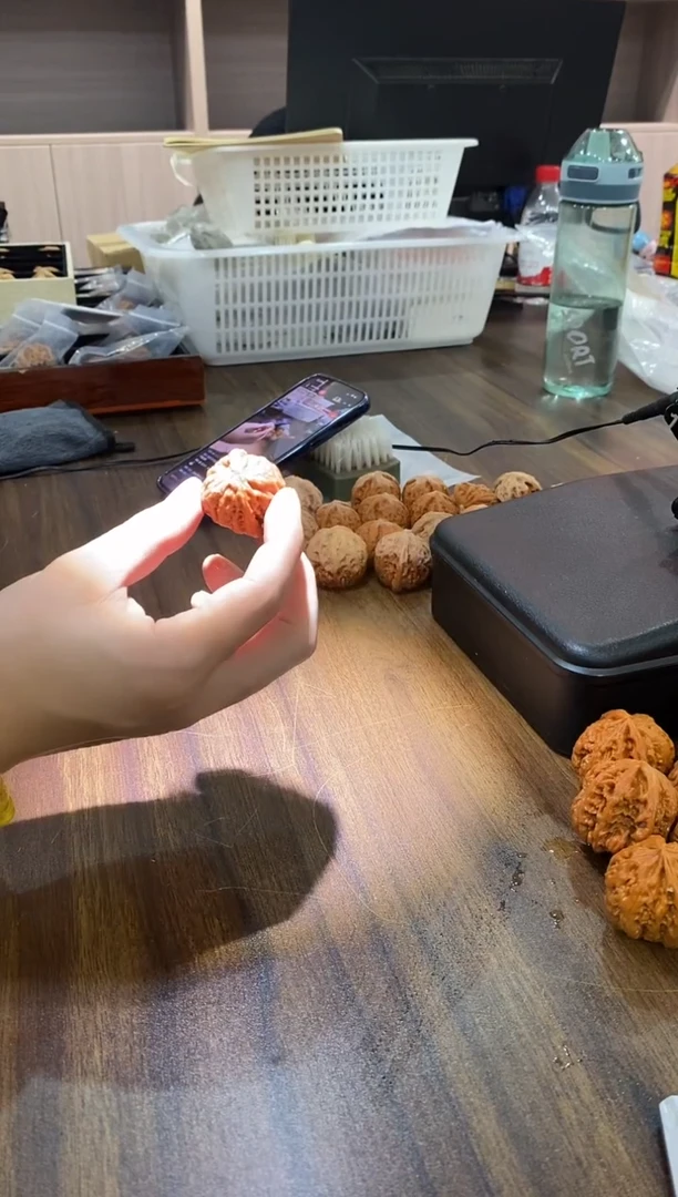 文玩核桃把件@*凡谨慎下单，青皮开不tui不huan48-50铁锤1对青皮