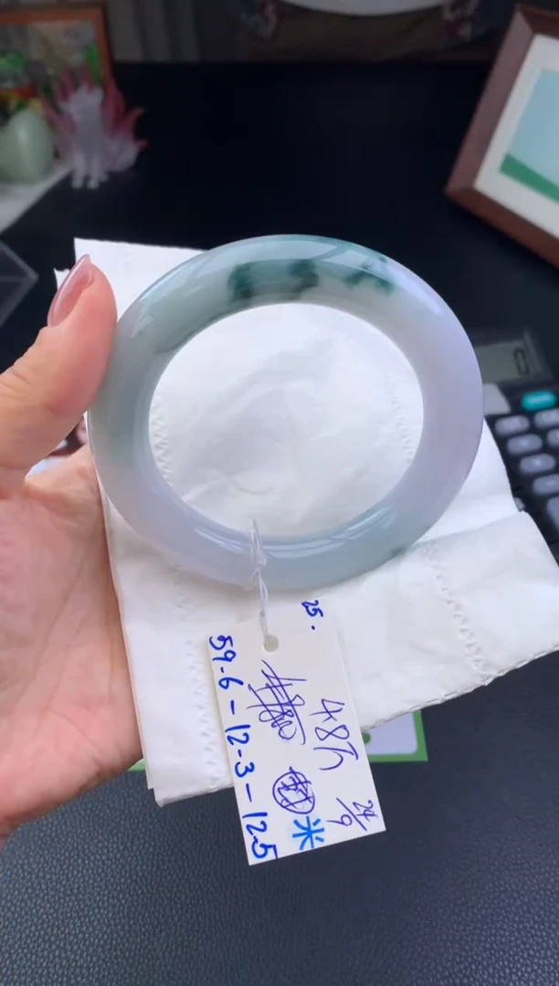 未镶嵌手镯翡翠手镯