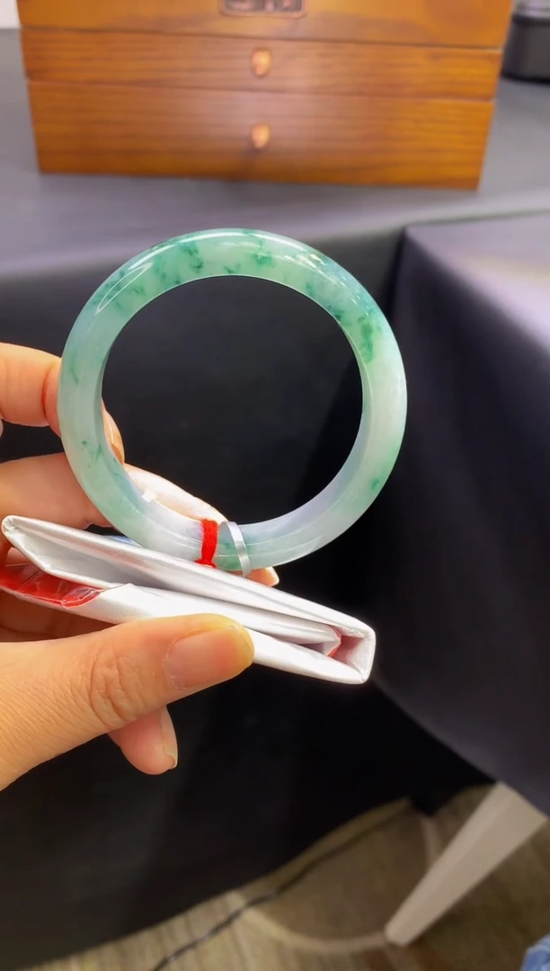 未镶嵌手镯翡翠21圈口（55.6mm）