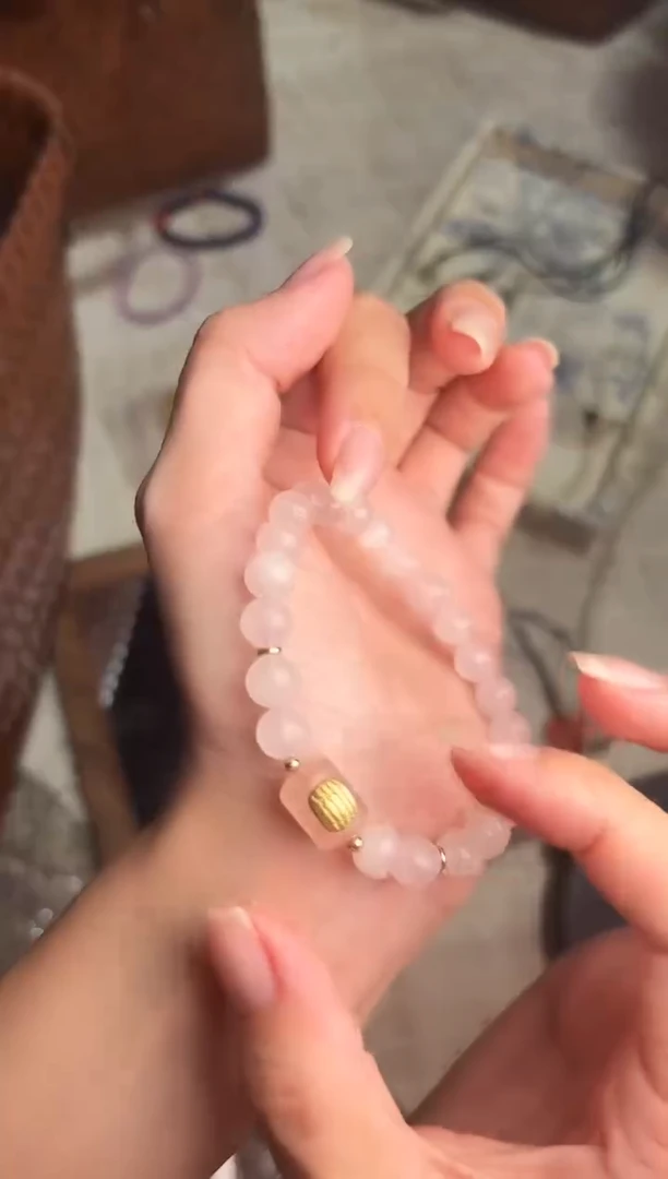 未镶嵌手绳水晶透体粉水晶无条纹款单圈