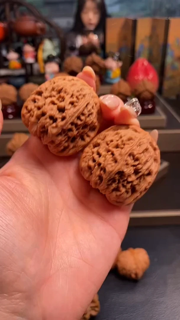 【闪购商品】文玩核桃把件H715南疆石40