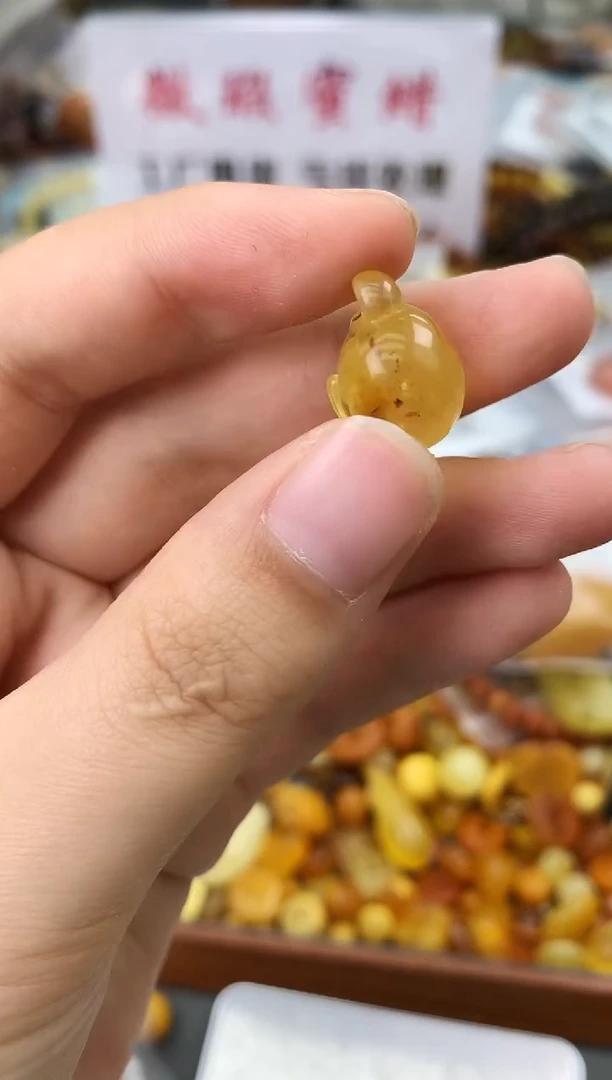 【闪购商品】未镶嵌琥珀珠宝奇石287