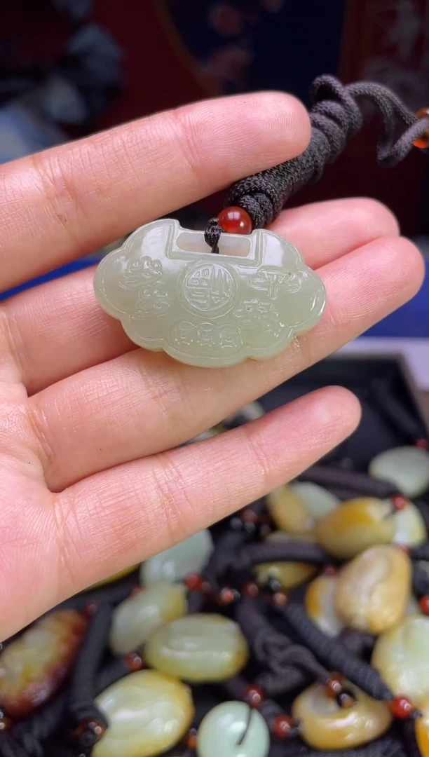 颈饰未镶嵌和田玉123