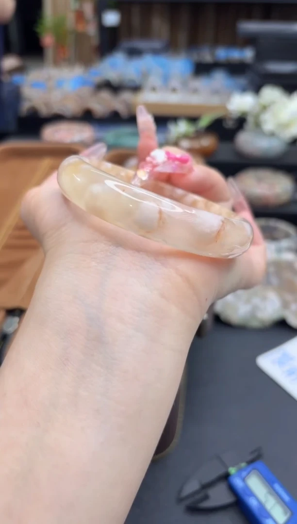 未镶嵌手镯石英质玉56(63圈)