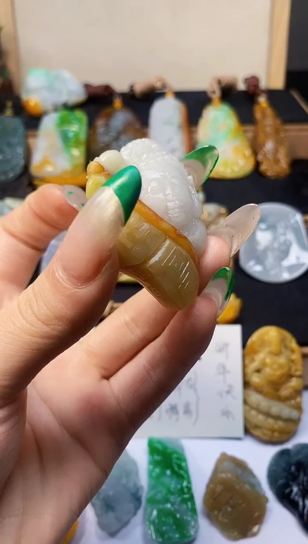 【闪购商品】定制翡翠未镶嵌A货翡翠