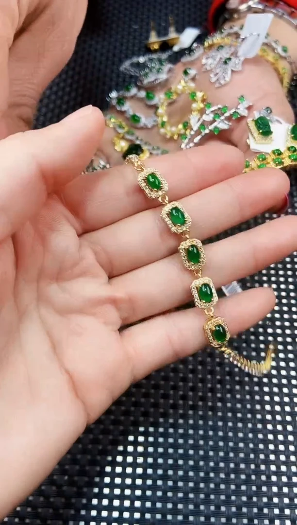 【闪购商品】翡翠手链未镶嵌11111111