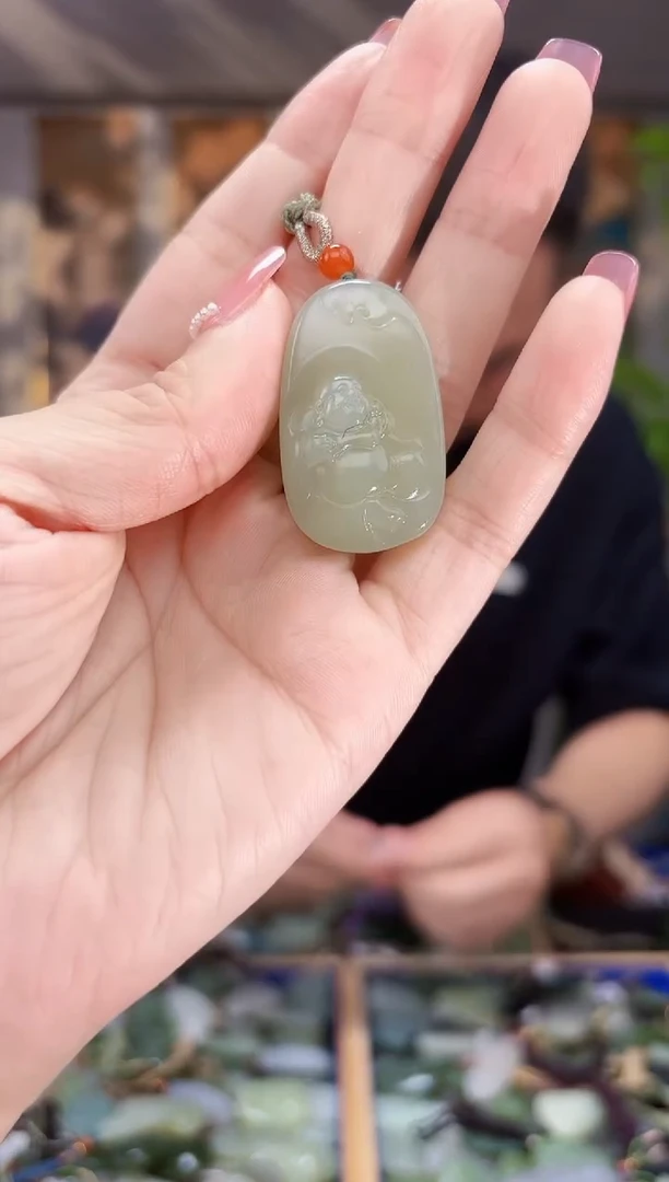 和田玉未镶嵌挂件拍一发一