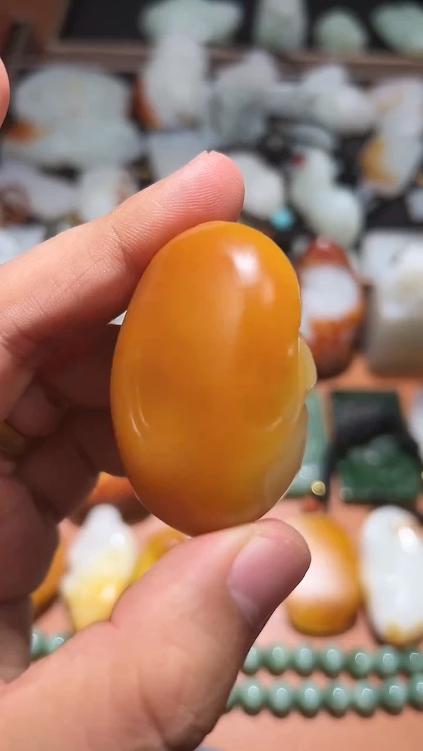 未镶嵌和田玉把件全**。和田玉