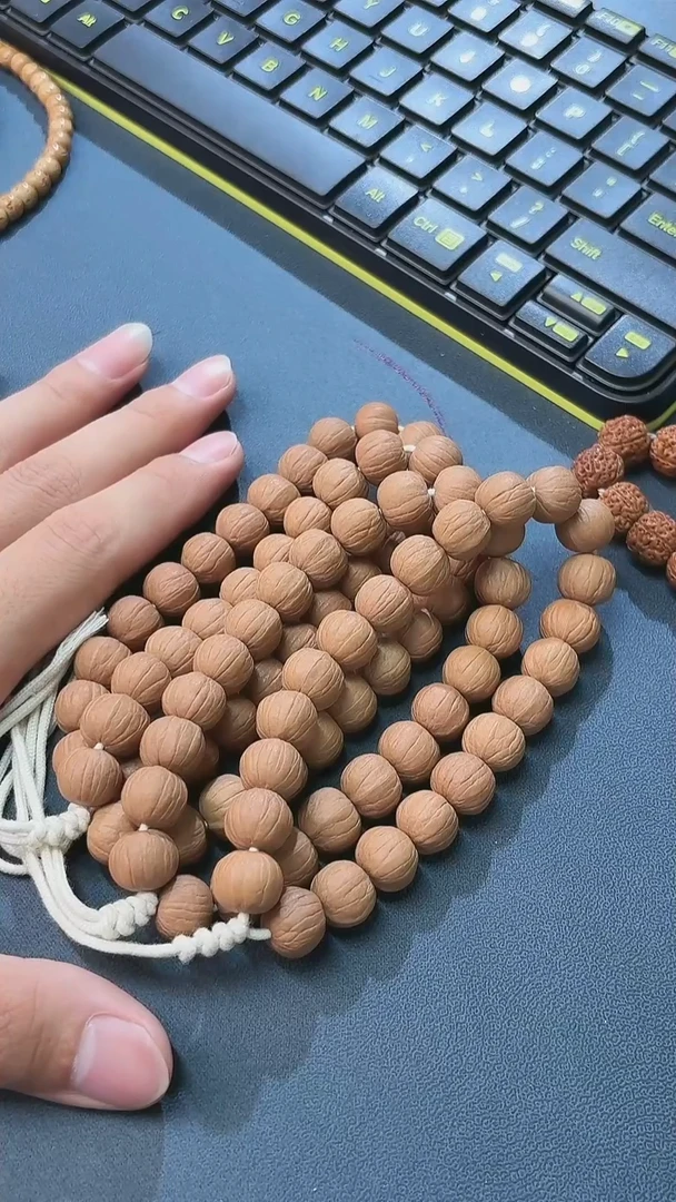 猴头核桃手串猴头原皮   南瓜小手持尺寸13左右