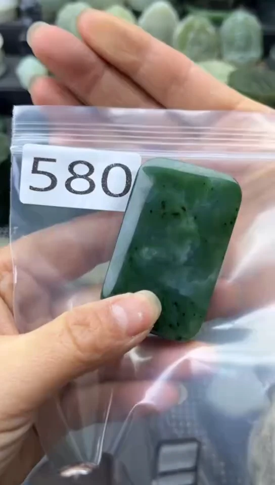 未镶嵌和田玉珠宝半成品牌子