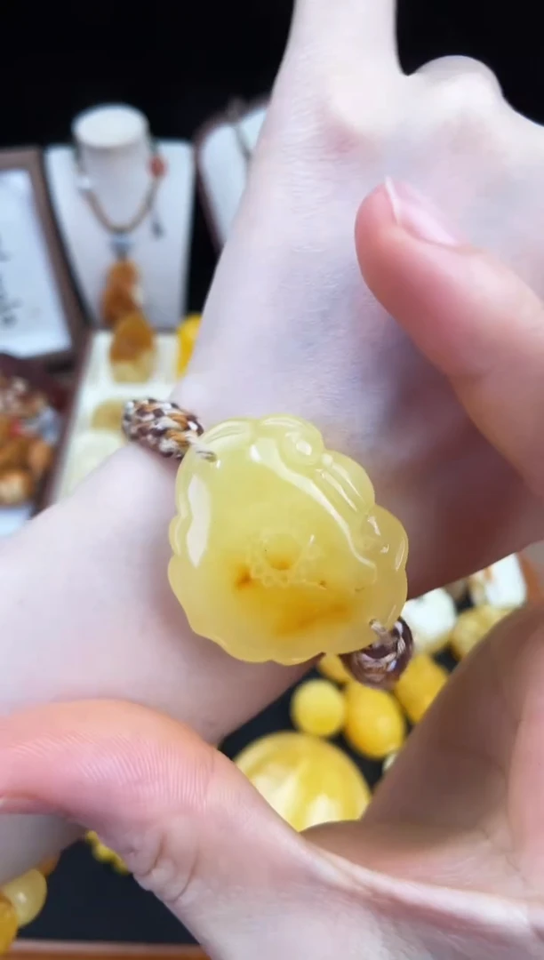 琥珀未镶嵌珠宝奇石柒月