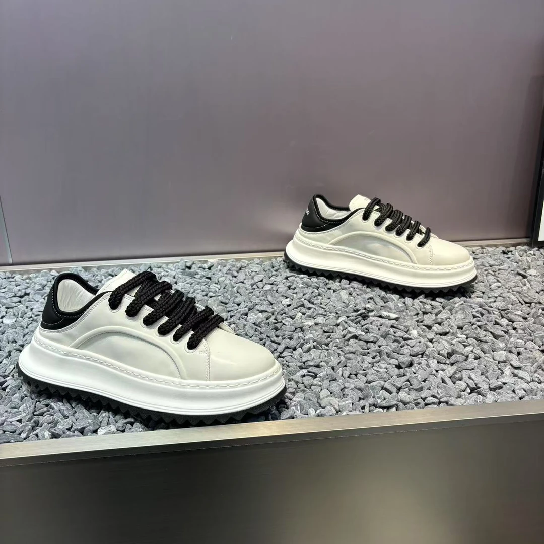 2025年春季新款潮流百搭舒适轻便透气精致轻奢男士时尚休闲鞋