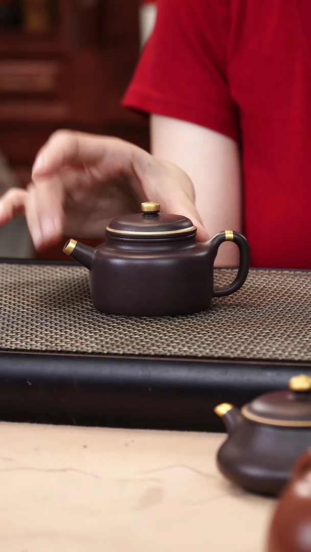 茶壶紫砂四号井茄皮紫泥描金德钟120cc
