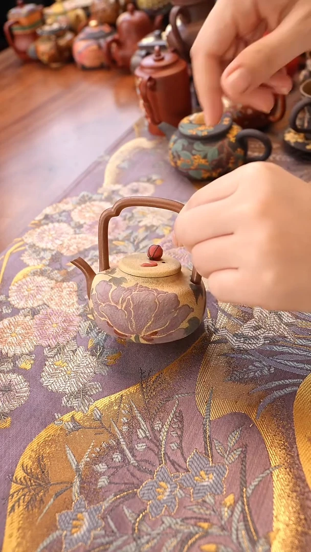茶壶紫砂牡丹提梁壶