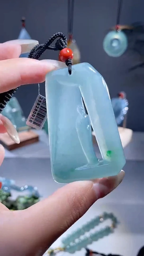 颈饰未镶嵌翡翠悟道
