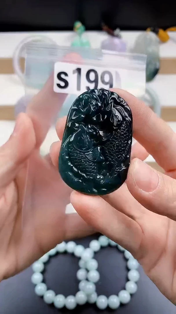 颈饰未镶嵌翡翠天然翡翠吊坠挂件