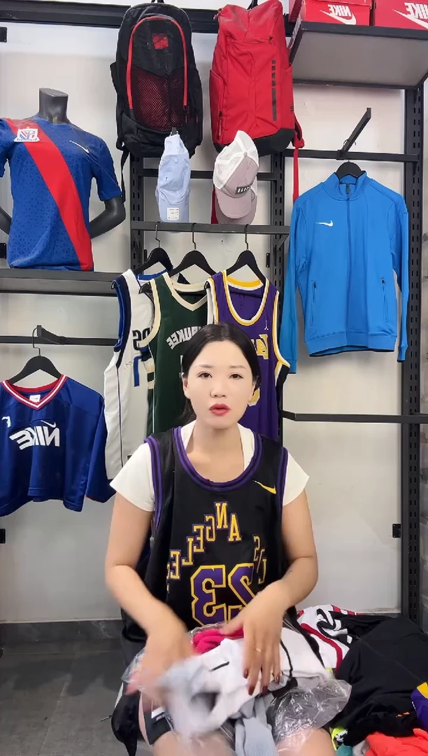 351·编码 耐克卫衣服饰过款为准 尺码