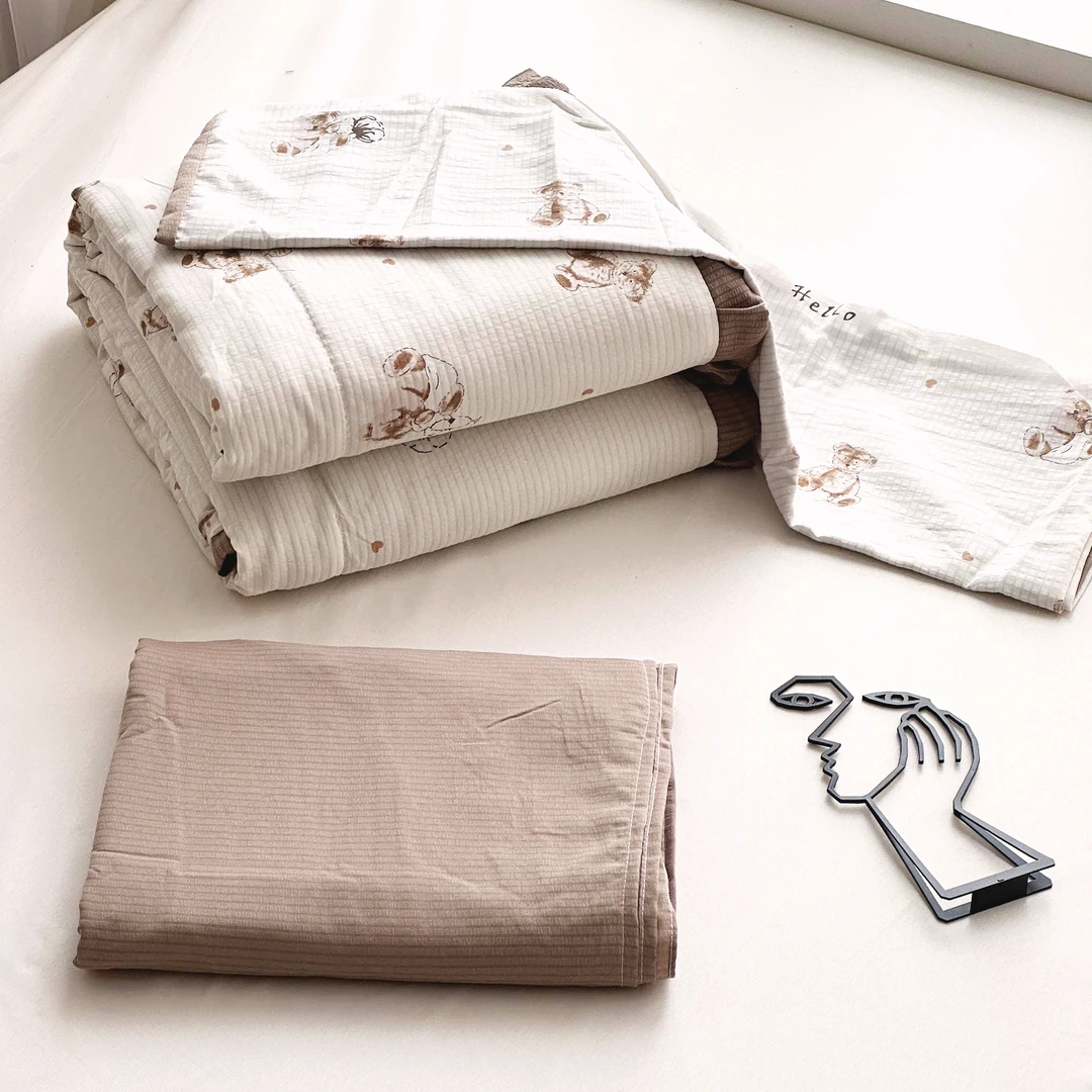 【京かわ会社】泡泡棉夏被花边四件套 唯美小熊