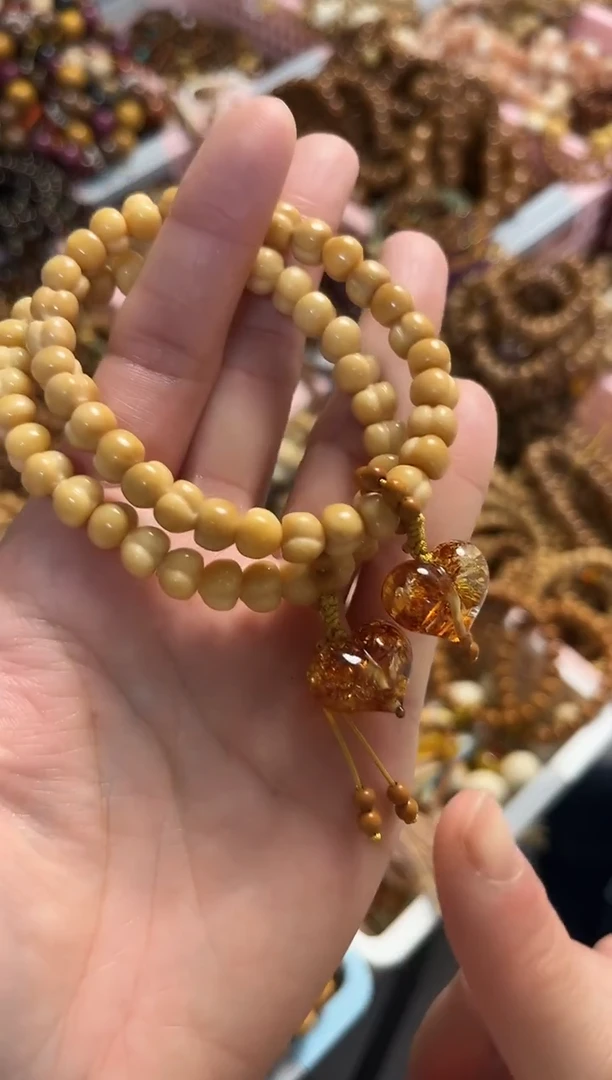 手串琥珀未镶嵌龙脊屁桃搭配琥珀屁桃手串