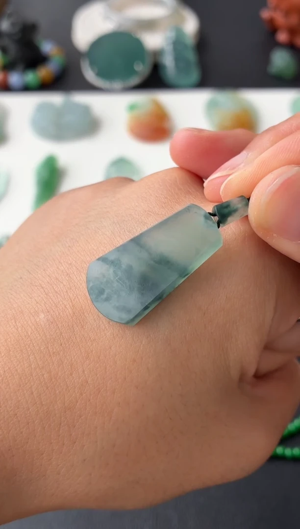 未镶嵌定制翡翠翡翠