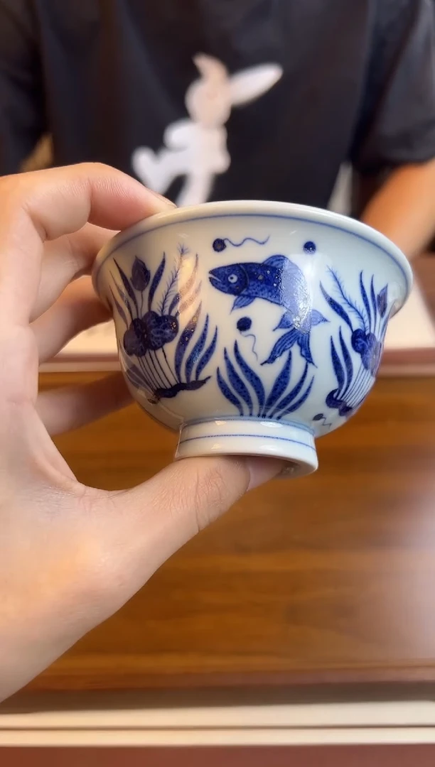 问青坊纯手工手绘青花鱼藻柴窑压手杯