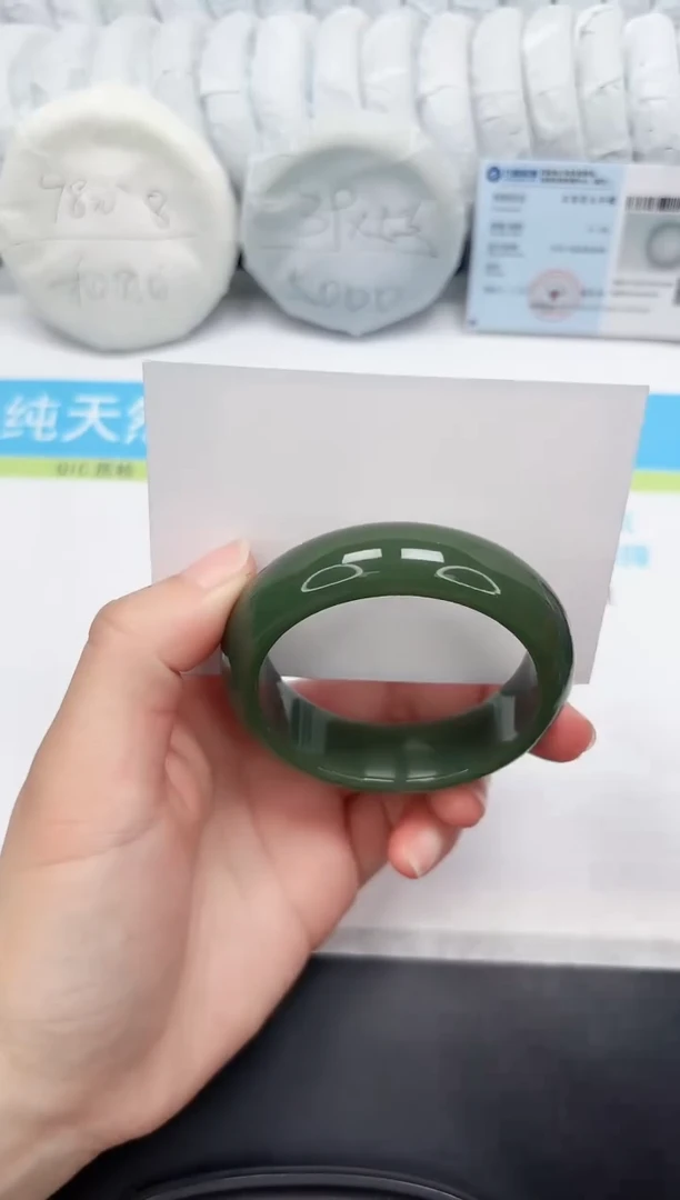 【闪购商品】石英质玉手镯未镶嵌40-53.4